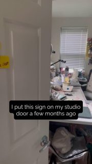 I’ve been working on cleaning up my studio for what feels like months now and I’m already enjoying working in the fresh space 💕

The way I had the shelves and tables configured made it hard to walk around to my sewing machines and get to materials, so I’ve been wanting to improve this for a while. I downsized one of my shelves and one of my work tables so there’s more room to move around in the space. It’s much better! ✨ I also needed another surface for my embroidery machine and the half-shelf worked out just fine since I don’t need to sit and actively sew at that machine 👍 

My studio being a disorganized mess was such a reflection of how I’d been feeling recently. I wouldn’t want to spend time in my studio because it was messy, but not spending time in my studio was making me sad. 🫠
I’m so thankful for my partner for seeing me when I wasn’t doing well and encouraging me to be an artist❤️

Anyway, mental health matters, check on your friends, and make art. 

#studioviews #inmystudio #mentalhealthsupport #textileartstudio #fiberartstudio #textileartist #fiberartist